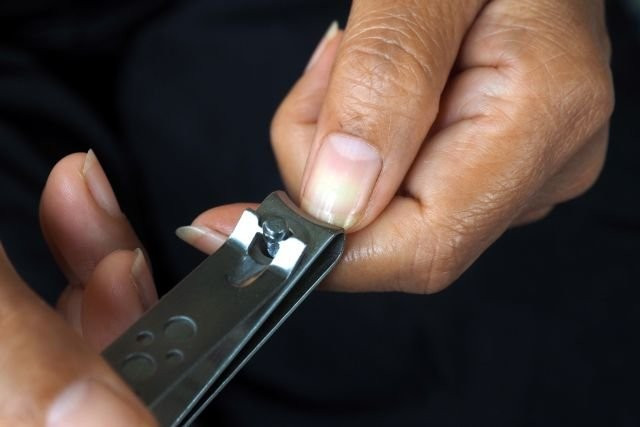 Tırnaklarınıza asla yapmamanız gerekenler! - Resim: 3