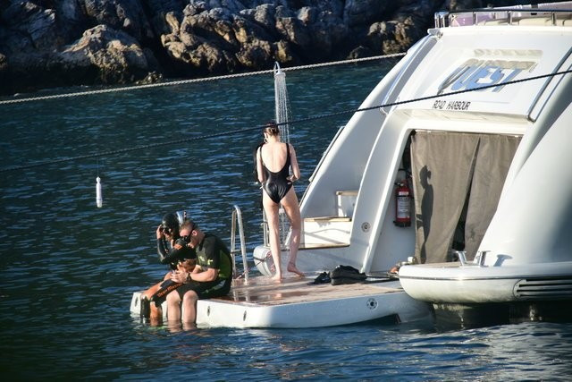 Serenay Sarıkaya ve Kerem Bürsin'den iyiyiz pozu! - Resim: 3