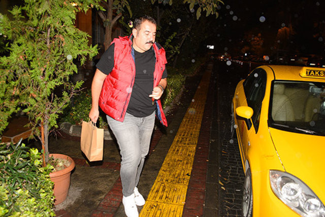 Ata Demirer kadın arkadaşıyla felekten bir gece çaldı - Resim: 3