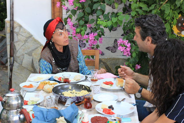 Ege'nin Hamsisi'nin Fikret'i Asuman Dabak'tan olay iddia 'Benden daha iyi...' - Resim: 2