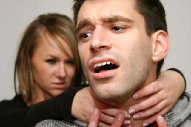 Şoke eden gelenek! Gerdek gecesi kızlarının bekaretini... - Resim: 4