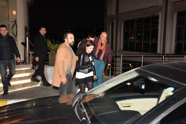 Aşıklar ortaya çıktı! Sevgilisini elleriyle besledi - Resim: 4