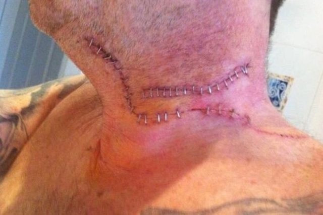 Adam internette tanıştığı adamla otele gitti sonra onu üzerinde buldu ve... - Resim: 3