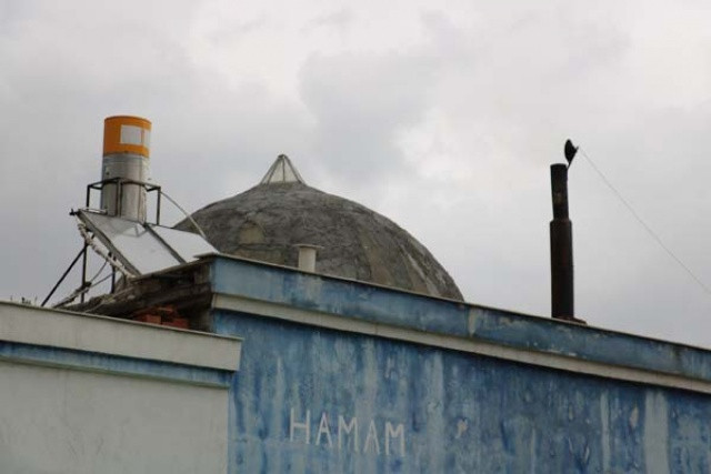 Hamam  patlayınca göktaşı yağıyor sandılar - Resim: 4
