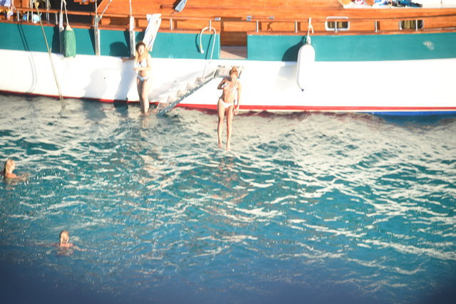 Kim der ki 38 yaşında! Burçin Terzioğlu fit görüntüsüyle dikkat çekti - Resim: 3