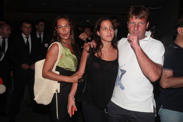 Hülya Avşar yemeği bastı - Resim: 2