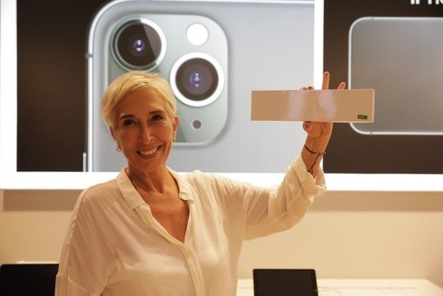 Yeni iPhone 11'i ilk o satın aldı! Fiyatı dudak uçuklattı - Resim: 2