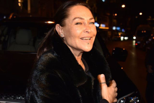 Hülya Avşar'dan 'Taş gibi kadın' çıkışı! 'Beni mahvediyor' deyip isyan etti - Resim: 2