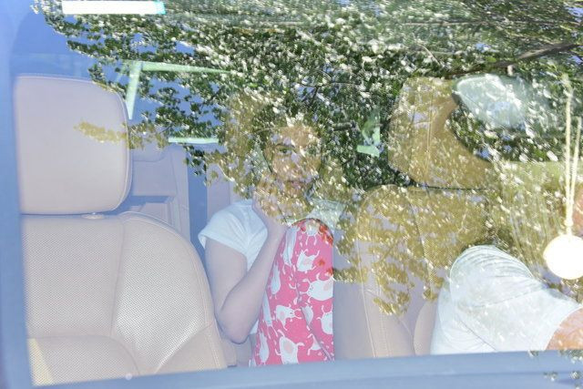 Aleyna Tilki yine sokağa çıkma yasağını deldi maske dahi takmadı - Resim: 3