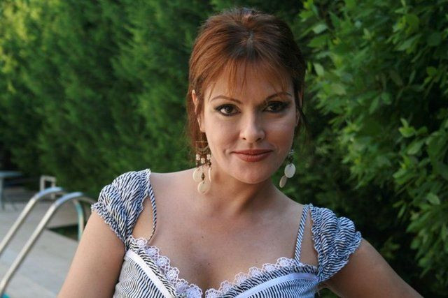 57 yaşındaki Aydan Şener hiç yaşlanmıyor! Pozuna bakın - Resim: 4