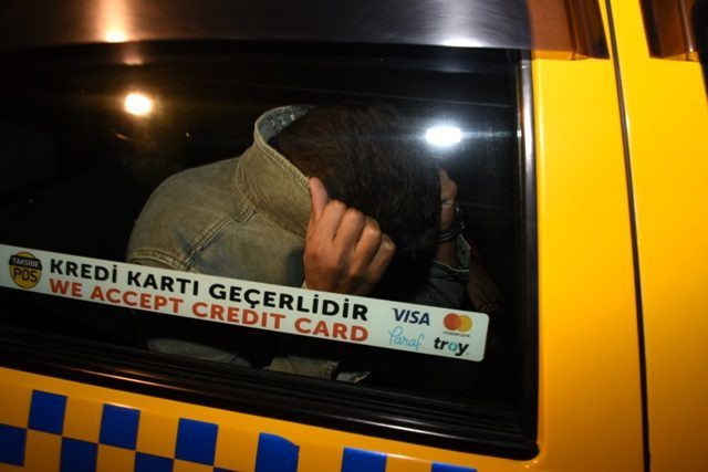 Polis baskın düzenledi içerden 250 kişi çıktı ünlü isimler de var - Resim: 4