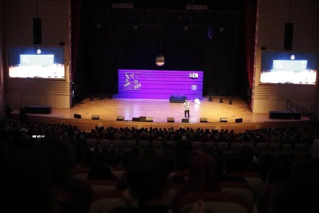 Hasan Can Kaya'ya Denizli'de metrelerce kuyruk! Biletler Anadolu turnesinde 24 saatte tükendi - Resim: 3