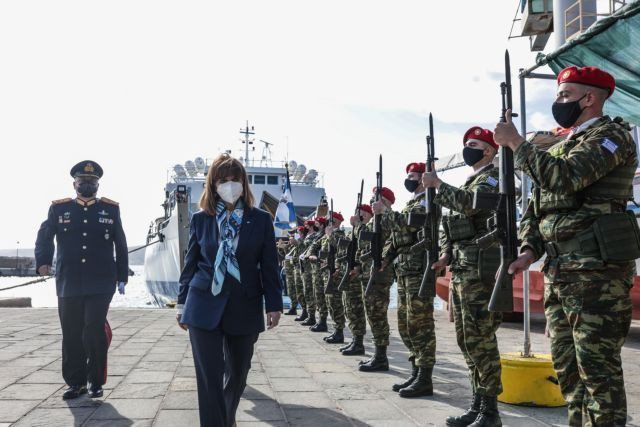 Yunanistan'dan en üst düzey tahrik! İşgal ettikleri Türk adalarında şov yaptı - Resim: 1