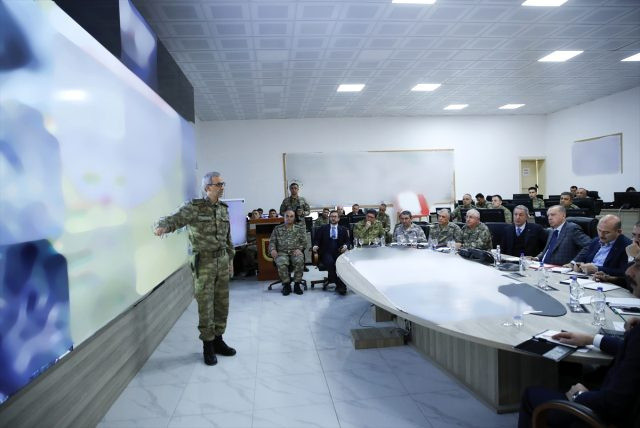 Erdoğan Suriye sınırındaki harekat merkezindeydi - Resim: 1