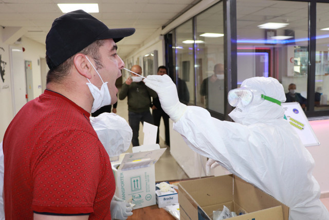 Karantina yurdunda kalan 3 kişide koronavirüs çıktı! Bütün personele test yapıldı - Resim: 0