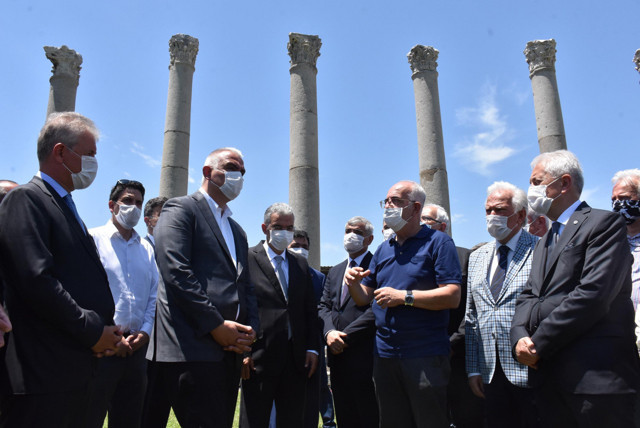 Bakan Mehmet Nuri Ersoy'dan 'Ege Turizm Merkezi- Çeşme Projesi' açıklaması - Resim: 0
