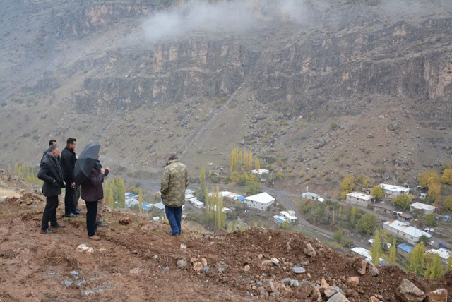 Hakkari'de 50 yıllık çığ kabusuna son verildi - Resim: 0