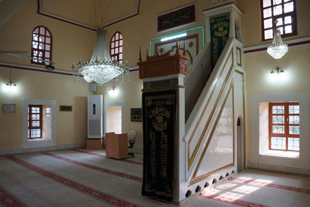 Yıkıldı yakıldı kurşunlandı Aydın'daki bu cami 453 yıldır dimdik ayakta - Resim: 0