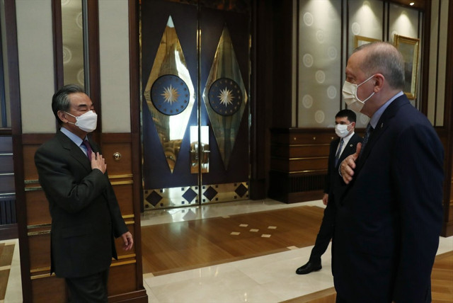 Cumhurbaşkanı Erdoğan, Çin Dışişleri Bakanı'nı kabul etti! Samimi anlar dikkat çekti - Resim: 0