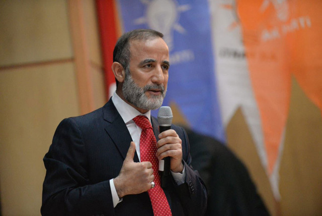 Bir yı içinde 3 kez Covid-19'a yakalanan milletvekili kim? 45 kez koronavirüs testi yaptırdı - Resim: 0