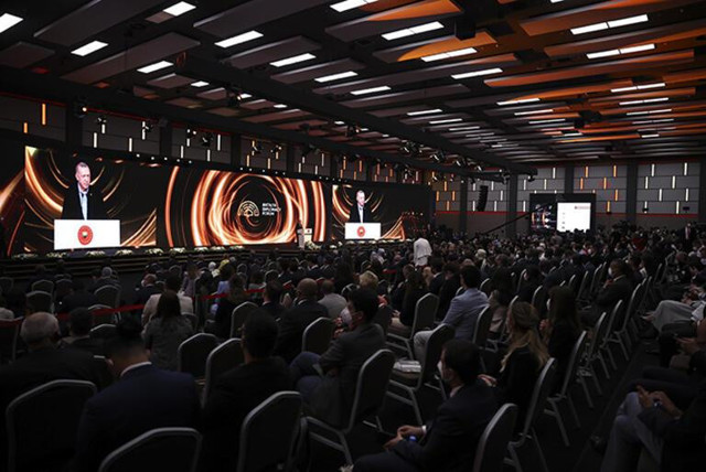 Cumhurbaşkanı Erdoğan: Sık sık tedavüle konulan eksen tartışmaları, hazımsızlığın işaretidir - Resim: 0