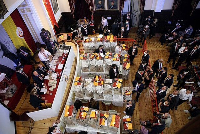 Galatasaray'ın 38. başkanı Burak Elmas oldu! Eşref Hamamcıoğlu son sandıkta kaybetti - Resim: 3