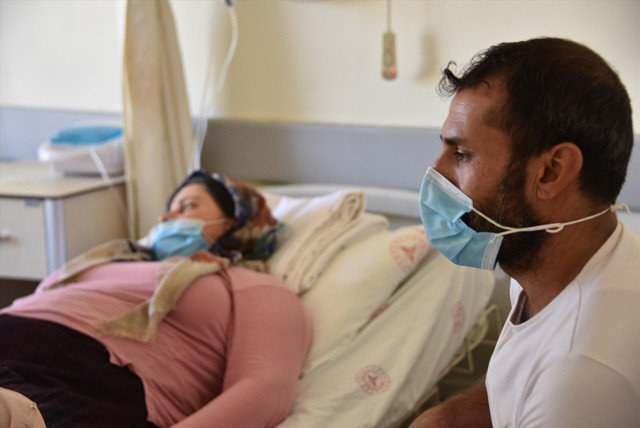 Aşı olmayan Covid-19 hastaları pişmanlıklarını anlattı: '2 iğne olacakken şimdi 52 iğne yiyorum' - Resim: 1