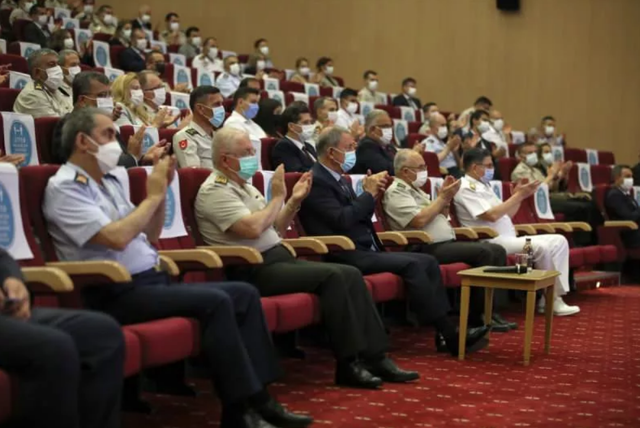 TSK'da terfi eden personele yeni rütbeleri verildi - Resim: 0