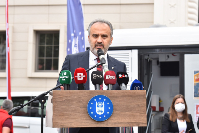 Bursa Büyükşehir Belediyesi’den Kızılay’a anlamlı bağış - Resim: 0