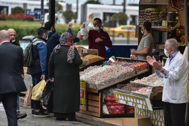 Fahiş fiyat ve stokçulukla mücadele dönemi! Stokçuluk yapana 500 bin lira ceza - Resim: 0