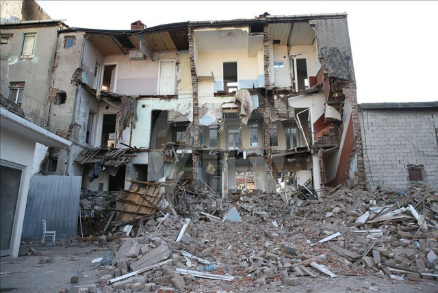 2022 için korkutan senaryolar! Uzmanlar böyle uyardı: Gözler İstanbul'da ama daha riskli 10 yer var... - Resim: 0