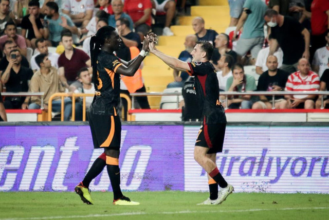 Gomis'ten Galatasaray'a hayat öpücüğü! Aslan kazanarak başladı - Resim: 3
