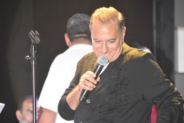 Mehmet Ali Erbil'den flaş Çarkıfelek itirafı: Kimseyle sevgili olmamış bakın nedenmiş! - Resim: 0