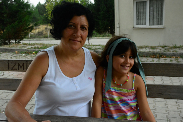 Hayallerine icra geldi! 'Çocuğunu oyuncu yapacağız' diye senet imzalatıp icra gönderdiler - Resim: 3