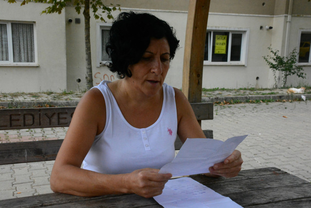 Hayallerine icra geldi! 'Çocuğunu oyuncu yapacağız' diye senet imzalatıp icra gönderdiler - Resim: 0