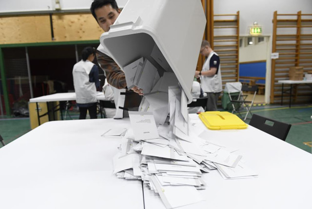 İsveç'te seçim heyecanı: Birinci çıkan parti belli oldu - Resim: 0