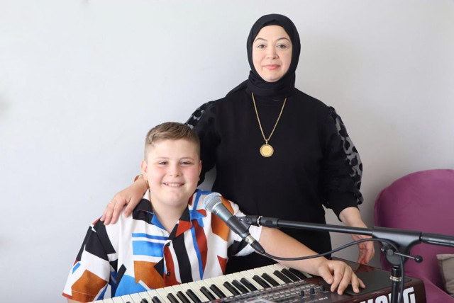 Fevzi Kaan "Isabelle yaaa" dedi milyonlar izledi! Pandemi ona yaradı, orgu ile sosyal medyayı salladı - Resim: 0