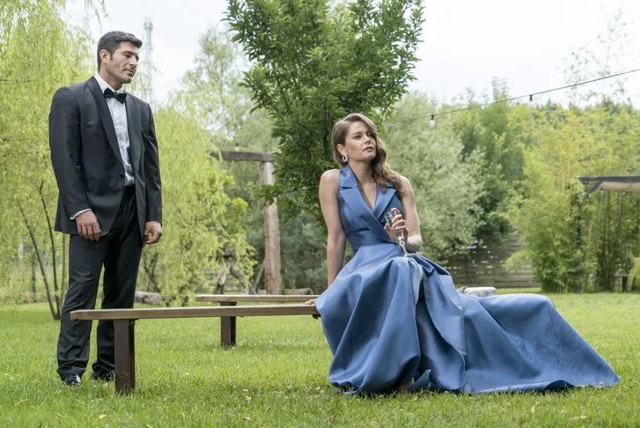 Camdaki Kız'da sinsi Selen fena köşeye sıkışacak! Diziye öyle biri geliyor ki kirli çamaşırları dökülecek - Resim: 2