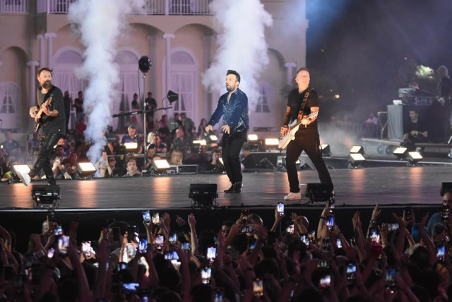 Tarkan yeni yıla vurgun yaparak girecek! Bir gecede kazanacağı para dudak uçuklattı - Resim: 4