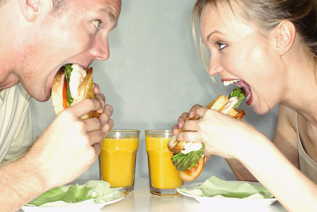 Bir türlü doymak bilmiyorsanız bu alışkanlığınızı hemen bırakın! - Resim: 1