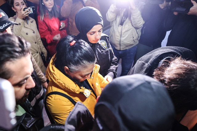 Ehliyet sınavı sorularını çalmışlar! İstanbul merkezli ehliyet çetesi yakalandı sürücü kursu sahibi kadın... - Resim: 2