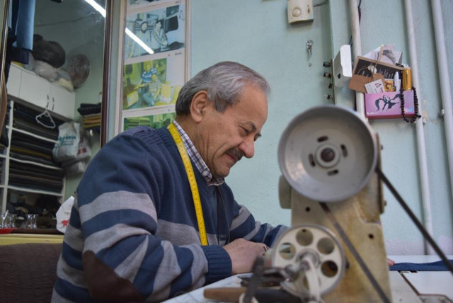 Sıtkı Usta'nın meslek aşkı hayran bırakıyor: 58 yıl önce başladı heyecanı ilk günkü gibi! - Resim: 0