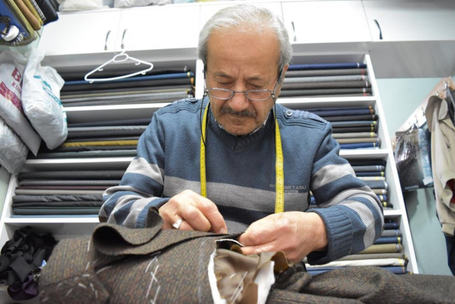 Sıtkı Usta'nın meslek aşkı hayran bırakıyor: 58 yıl önce başladı heyecanı ilk günkü gibi! - Resim: 1