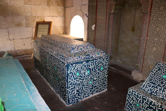 Selçuklu Sultanı için Konya'da mezarı hazırlandı Sivas'a defnedildi - Resim: 0