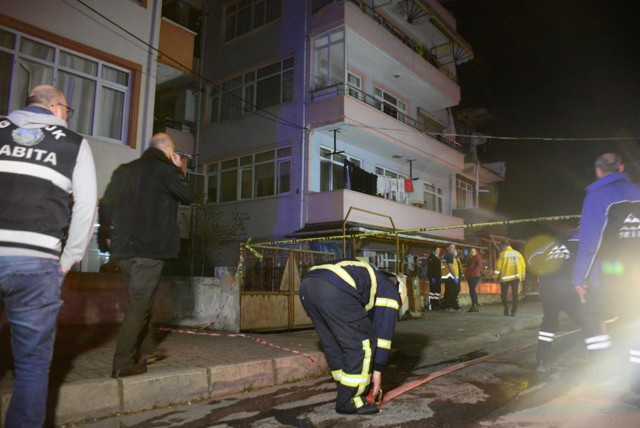 Kocaeli'de doğalgaz borusu patladı! Sesi birçok ilçeden duyuldu: 2'i ağır 5 yaralı var! - Resim: 3