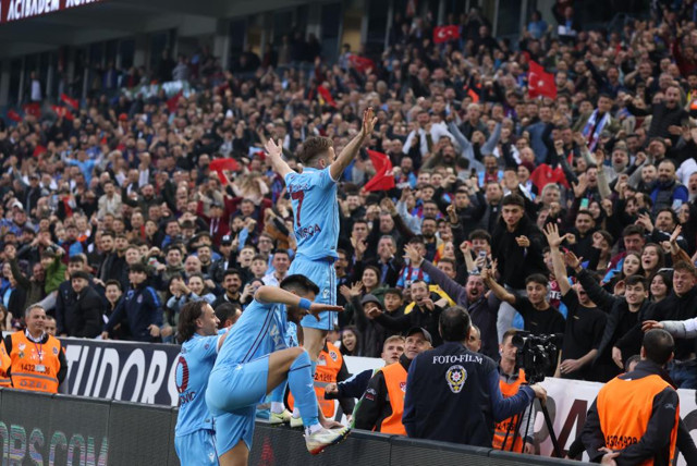 Visca muhteşem döndü, Trabzonspor ikinci yarı fişi çekti! - Resim: 4