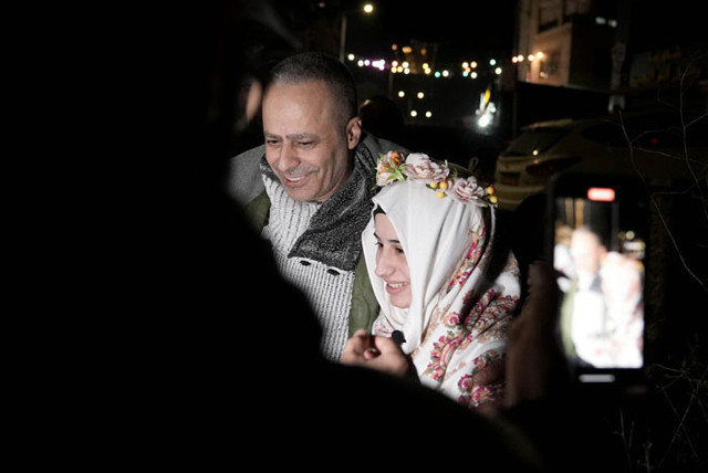 Gazze'de ateşkes başladı 3 rehineye karşılık 90 Filistinli esir serbest bırakıldı - Resim: 2