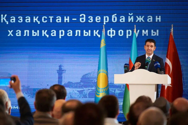 Almatı'da "Batı Azerbaycan'a Dönüş Çağrıları" temalı Kazakistan-Azerbaycan Uluslararası Forumu düzenlendi - Resim: 1
