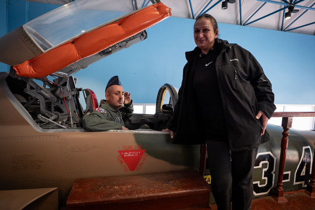 Milli Savunma Bakanlığı, engelli gencin pilotluk hayalini gerçekleştirdi - Resim: 4