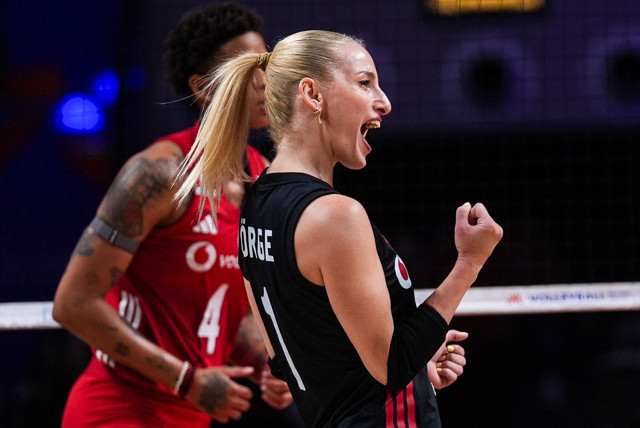 Filenin Sultanları final için sahada! Türkiye-Çin yarı final maçı canlı anlatım - Resim: 2